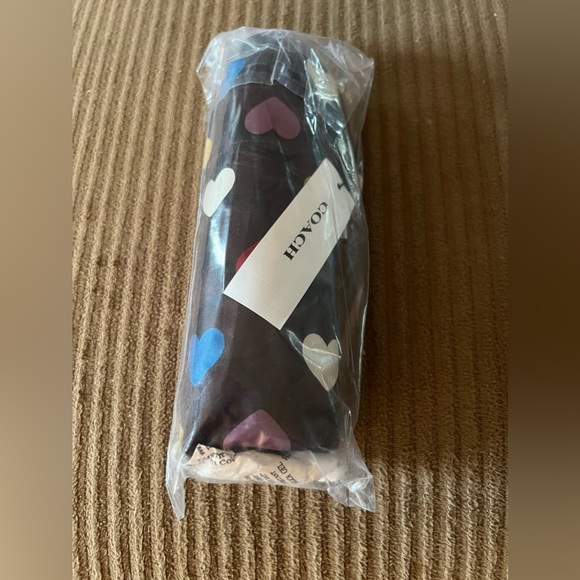 Coach Mini Umbrella In Signature Heart Print nwt - Picture 3 of 3